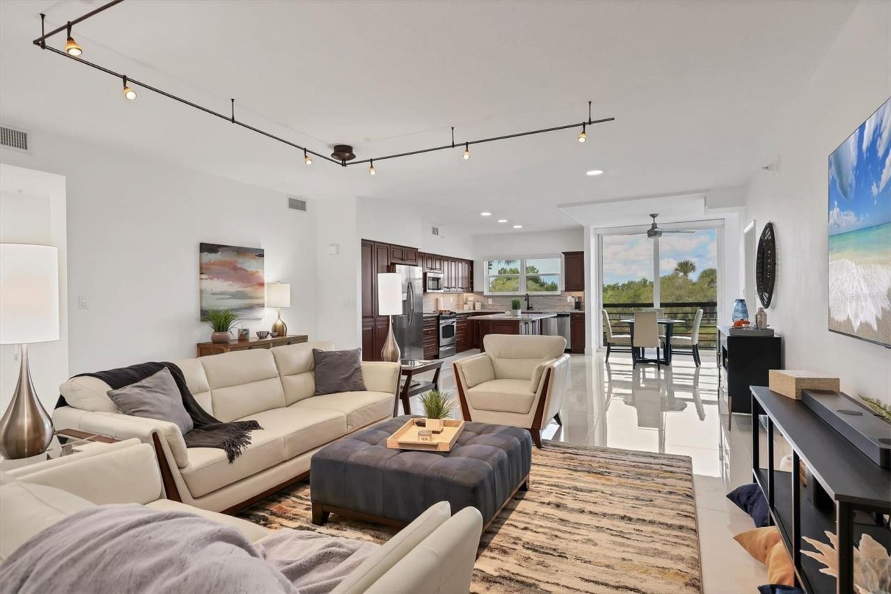 5408 Eagles Point Circle, Unit 102, Sarasota, FL 34231 Photo