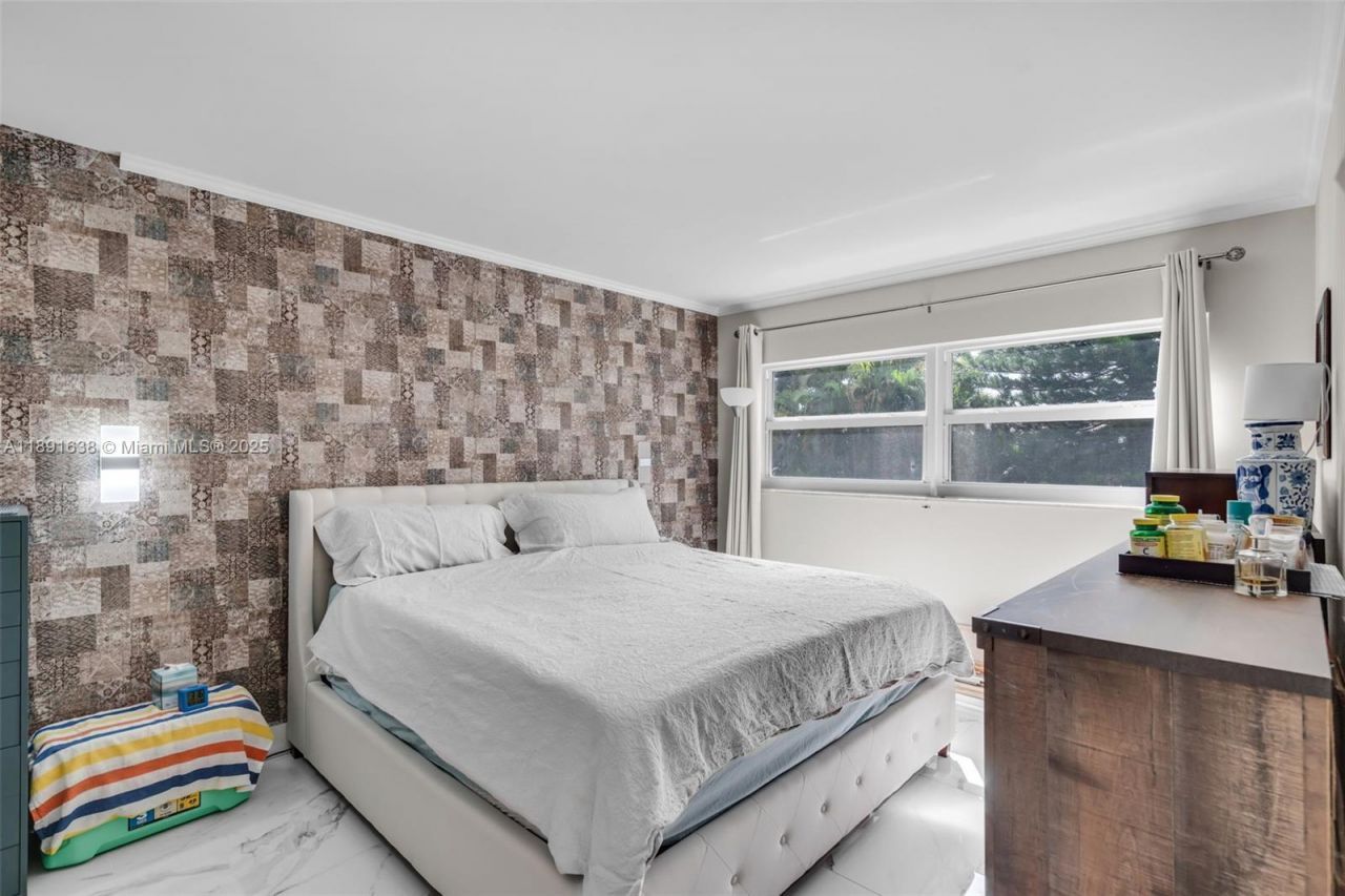 1000 Hillcrest Ct, Unit 207, Hollywood, FL 33021 Photo