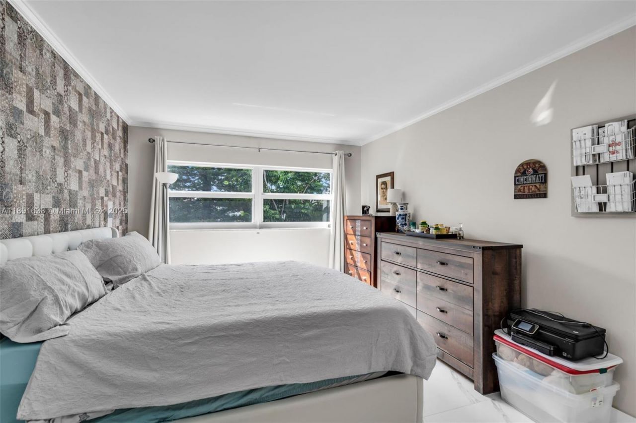 1000 Hillcrest Ct, Unit 207, Hollywood, FL 33021 Photo