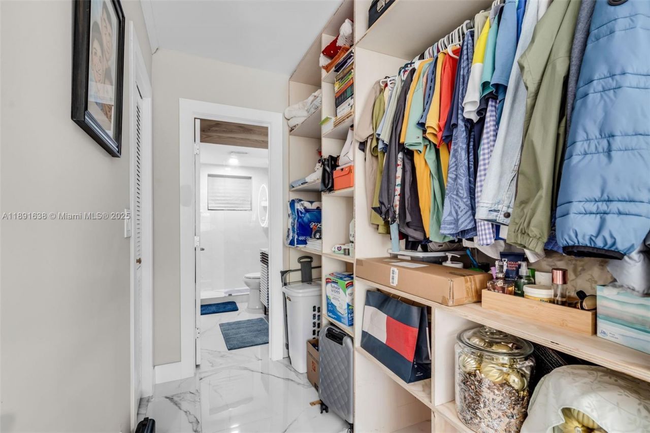 1000 Hillcrest Ct, Unit 207, Hollywood, FL 33021 Photo