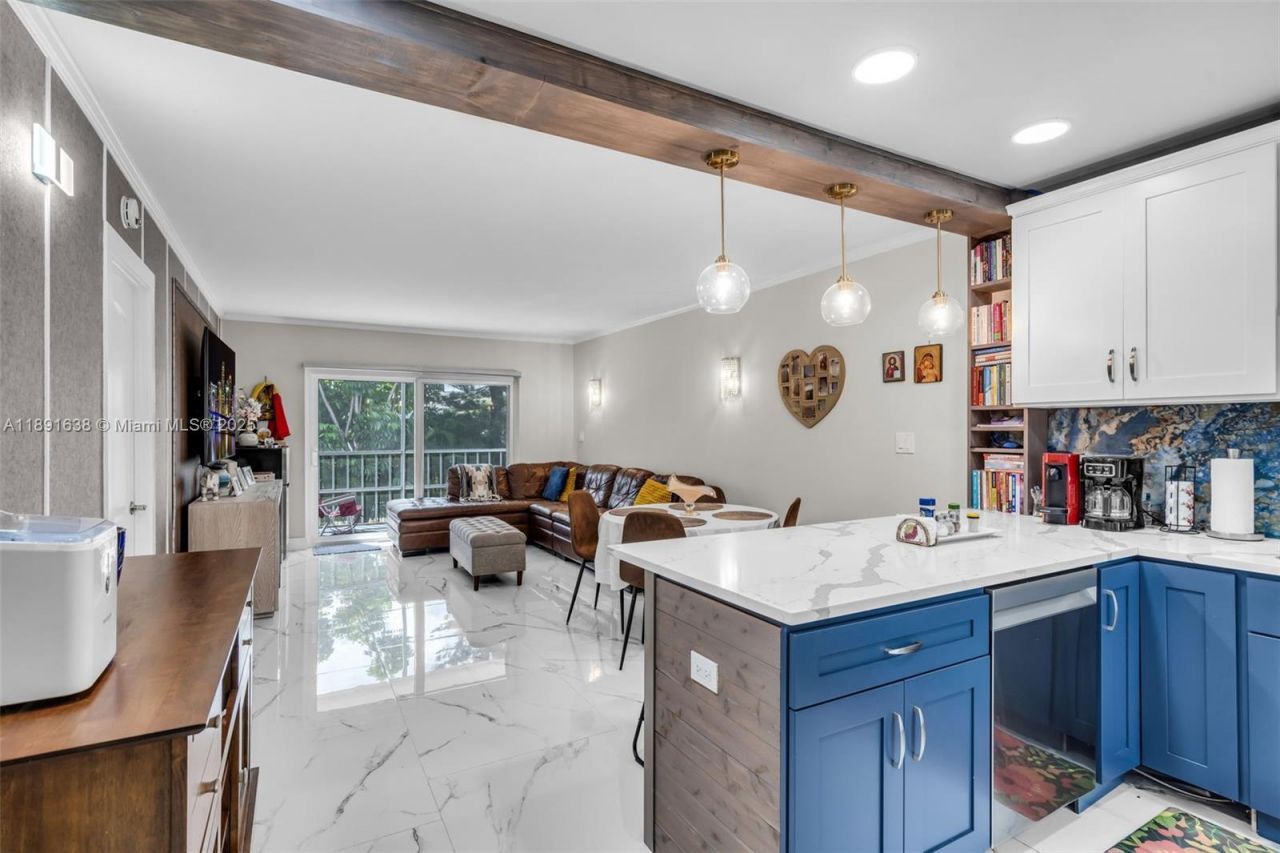 1000 Hillcrest Ct, Unit 207, Hollywood, FL 33021 Photo