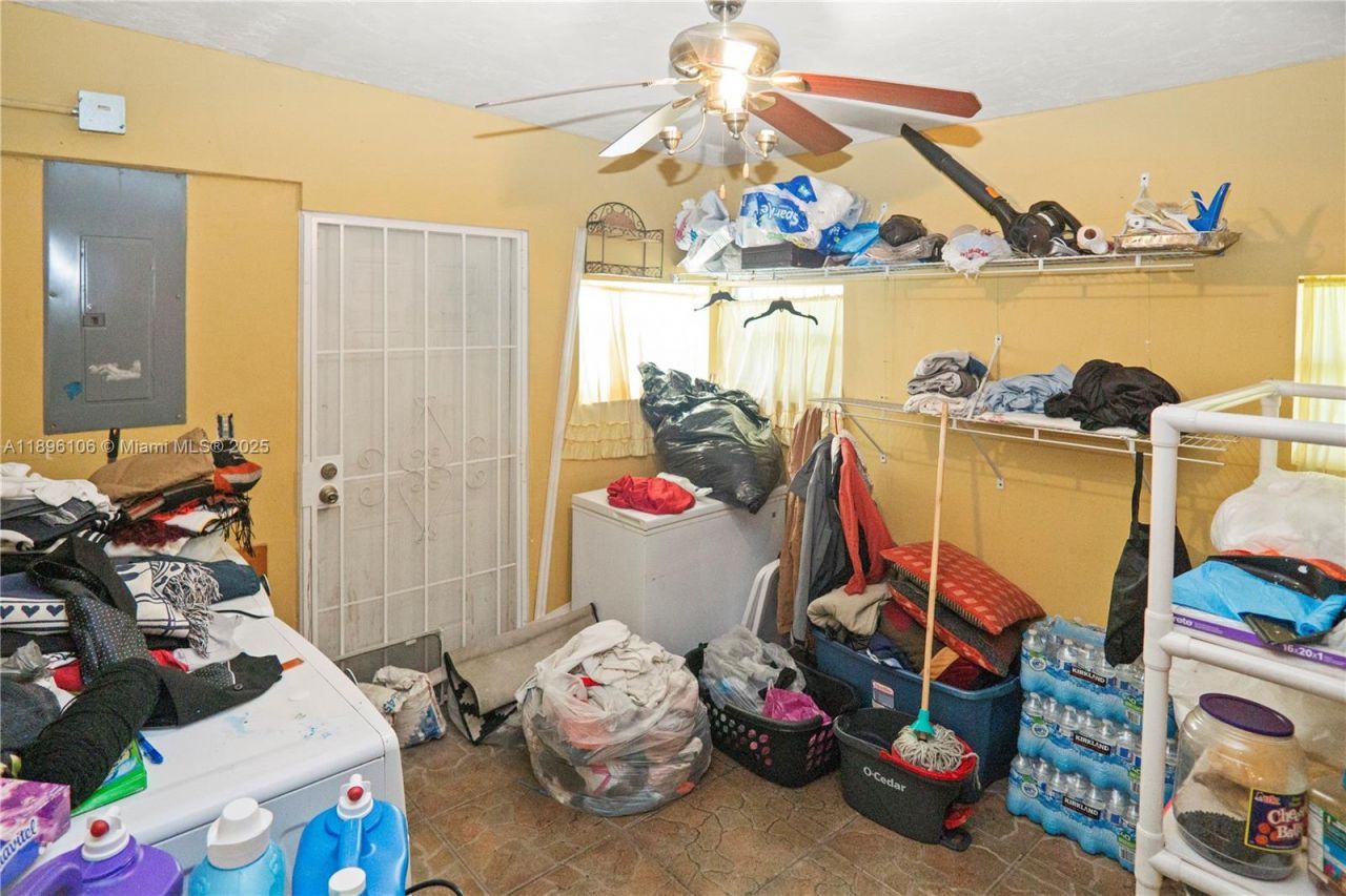 811 NW 196th Ter, Miami Gardens, FL 33169 Photo