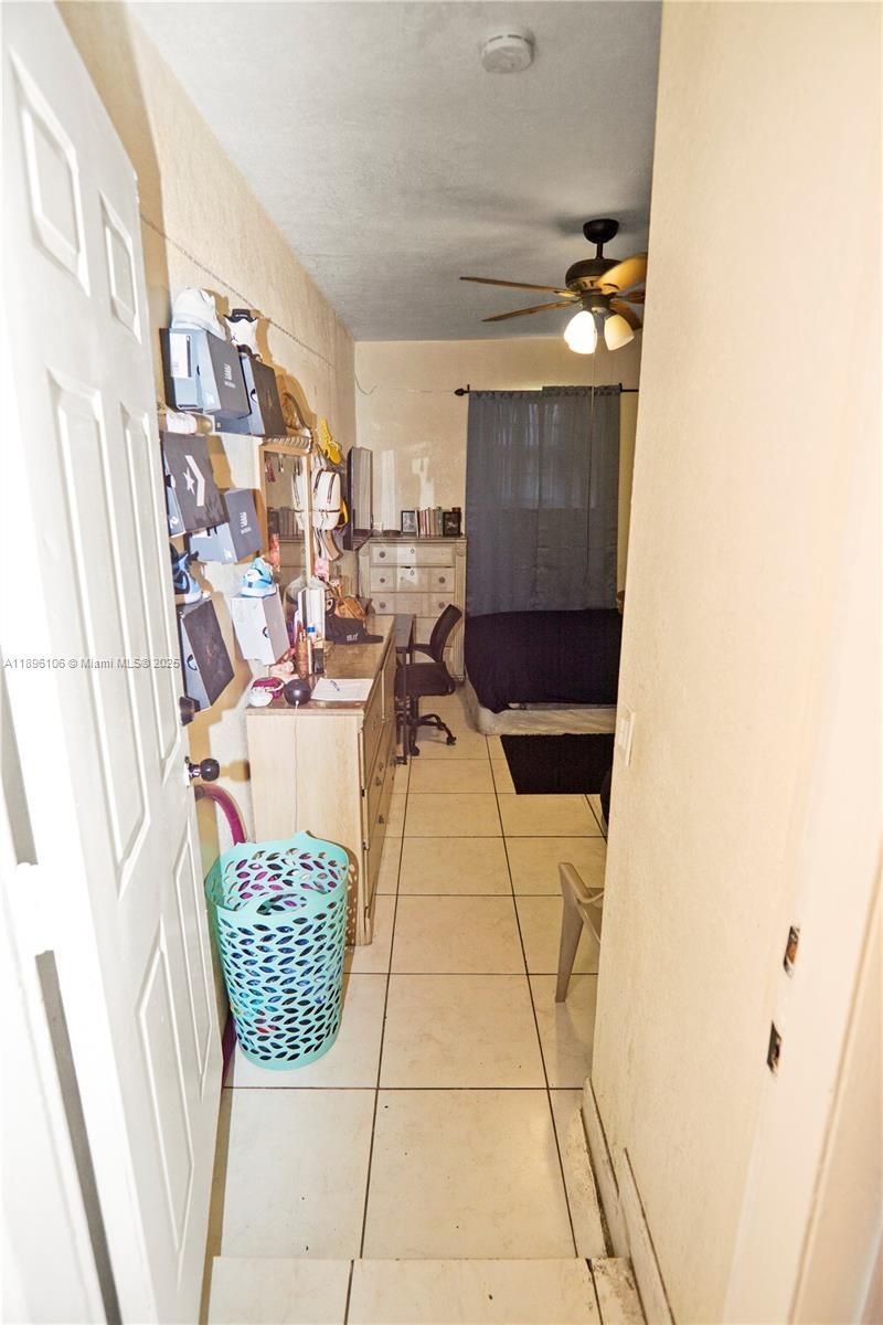 811 NW 196th Ter, Miami Gardens, FL 33169 Photo