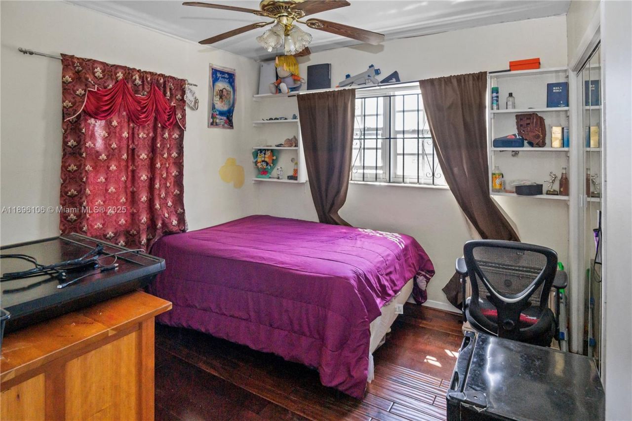 811 NW 196th Ter, Miami Gardens, FL 33169 Photo