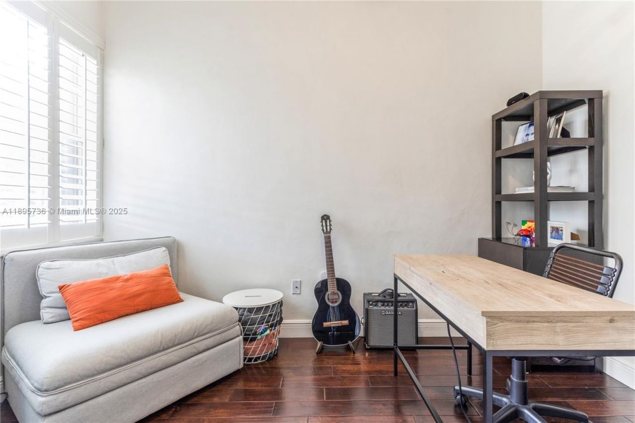 5774 SW 76th Ter, South Miami, FL 33143 Photo