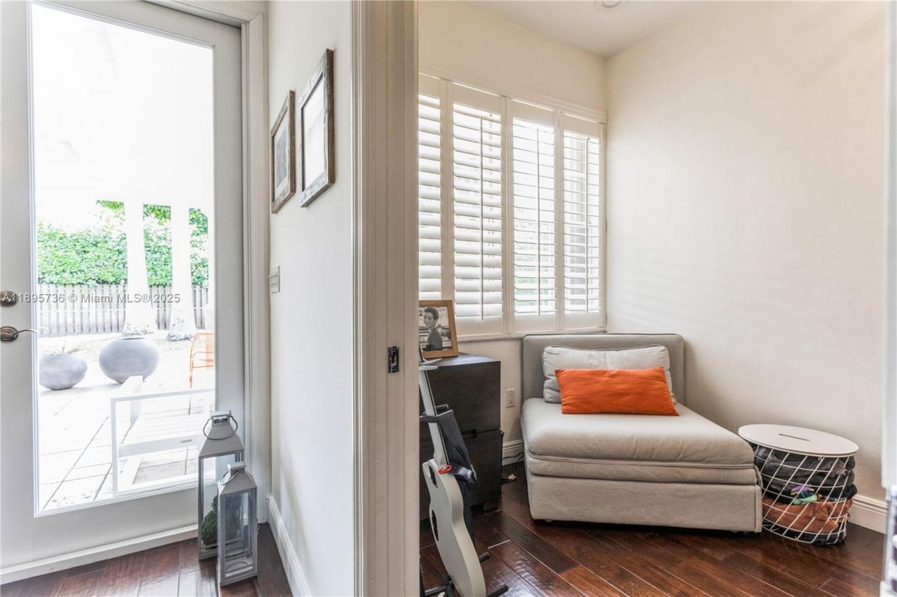 5774 SW 76th Ter, South Miami, FL 33143 Photo