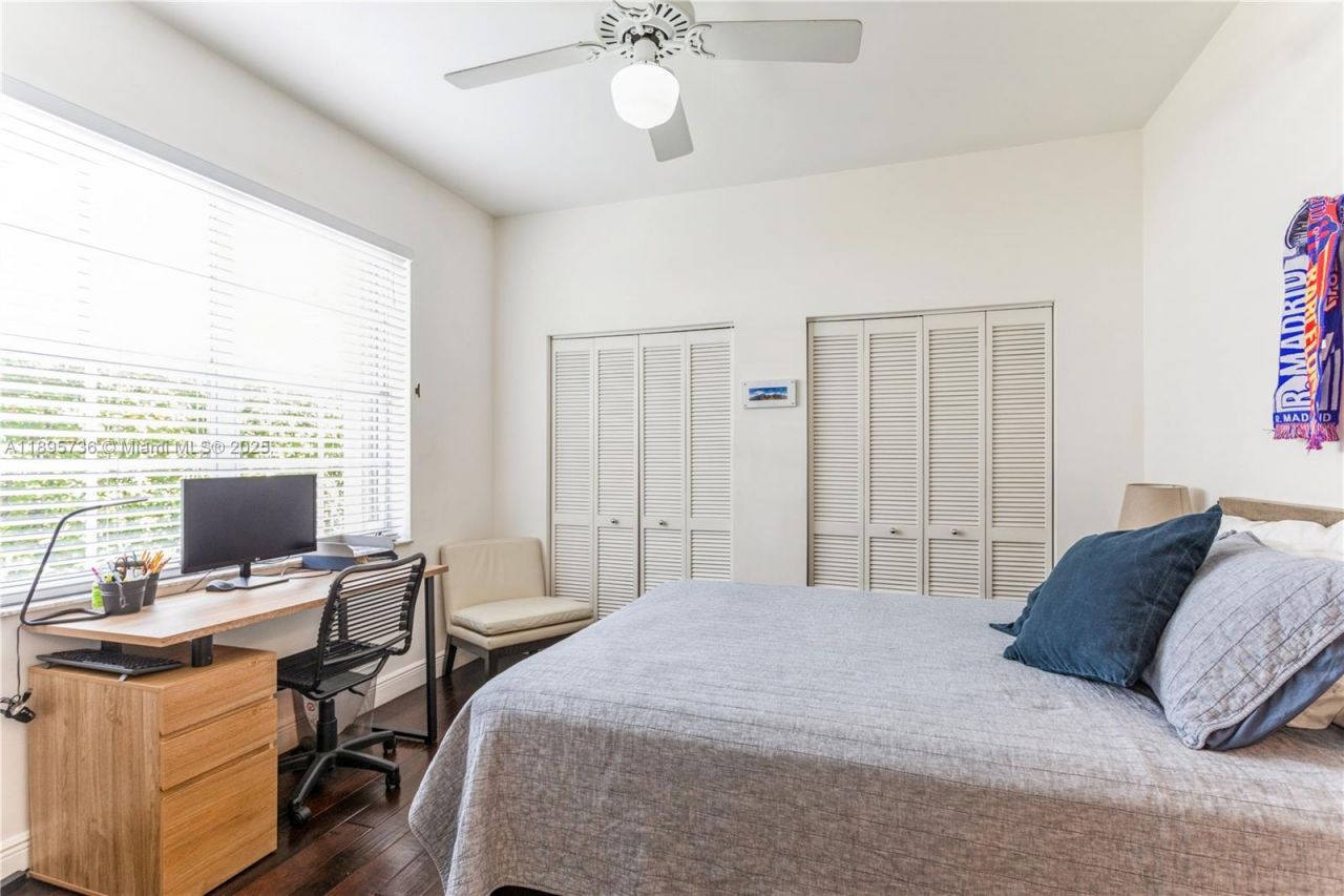 5774 SW 76th Ter, South Miami, FL 33143 Photo