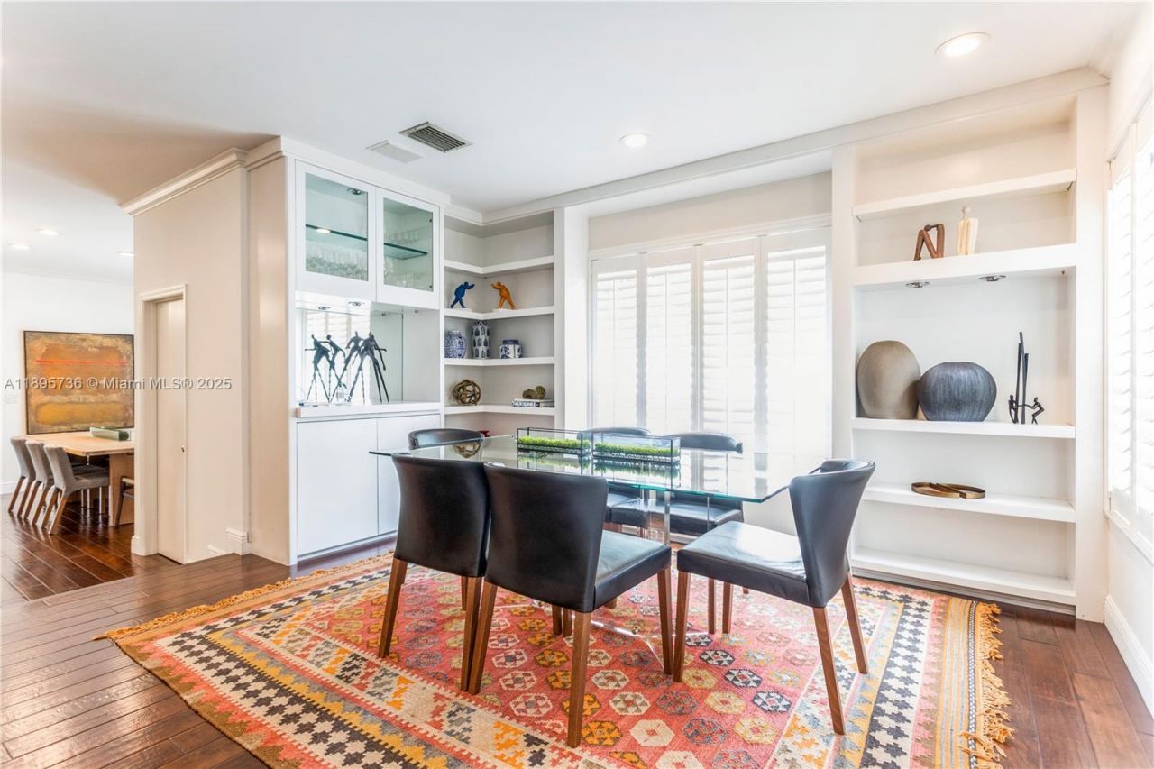 5774 SW 76th Ter, South Miami, FL 33143 Photo