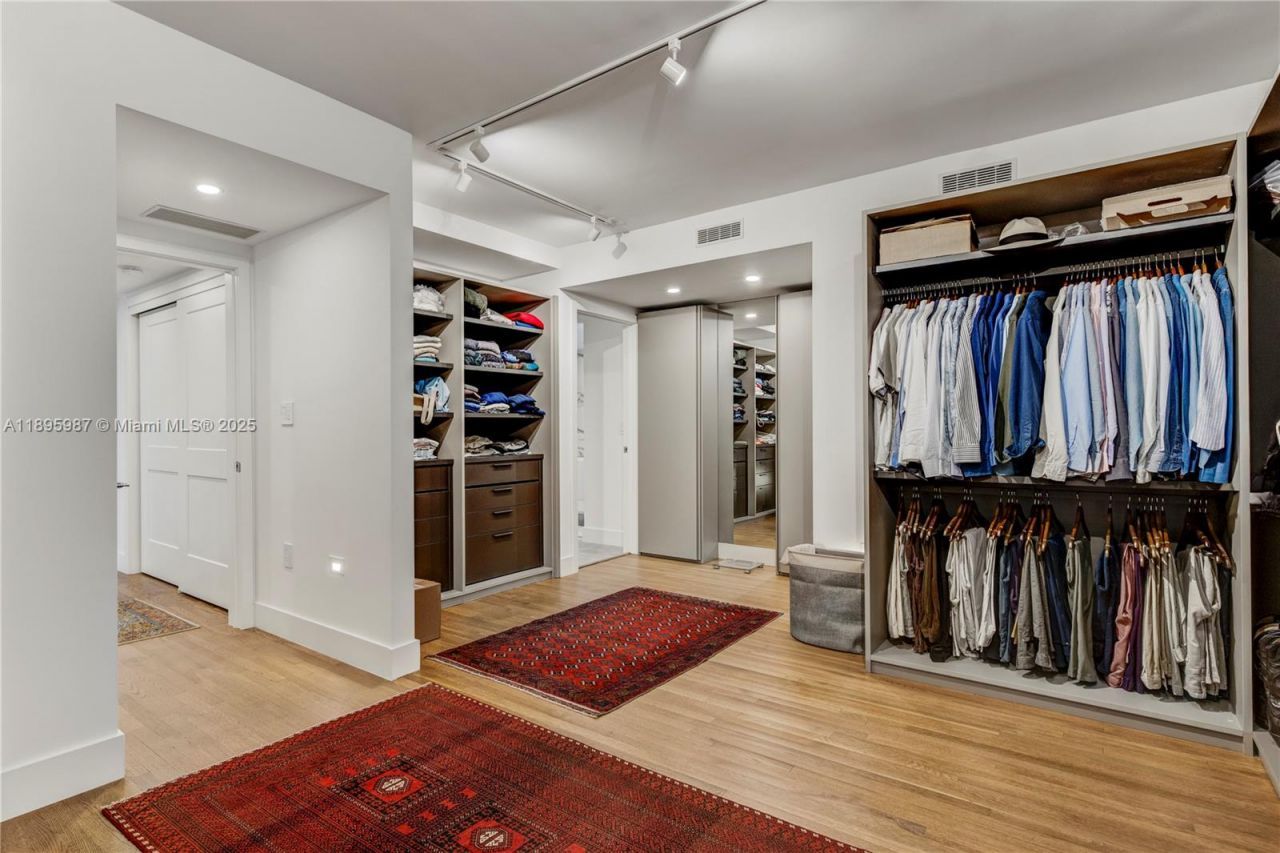 5500 Collins Ave, Unit 1104, Miami Beach, FL 33140 Photo