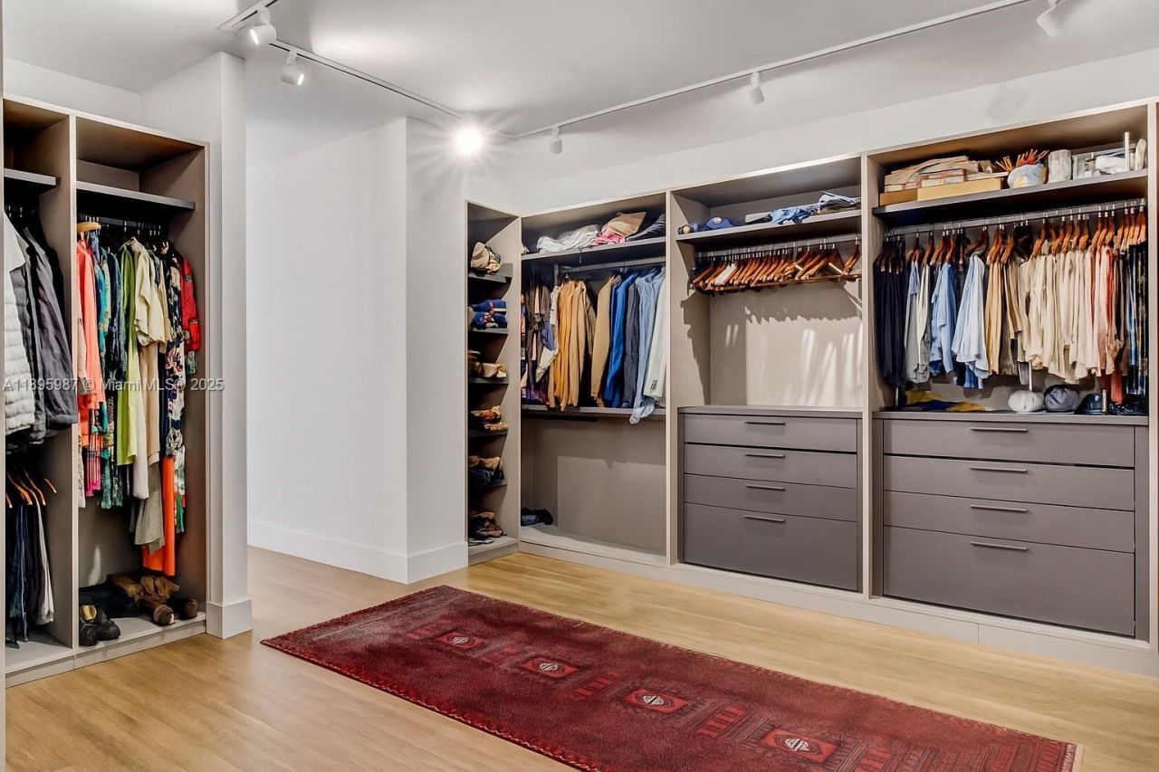 5500 Collins Ave, Unit 1104, Miami Beach, FL 33140 Photo