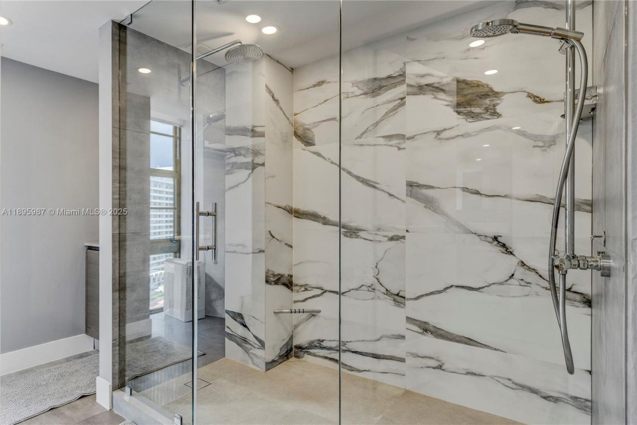 5500 Collins Ave, Unit 1104, Miami Beach, FL 33140 Photo