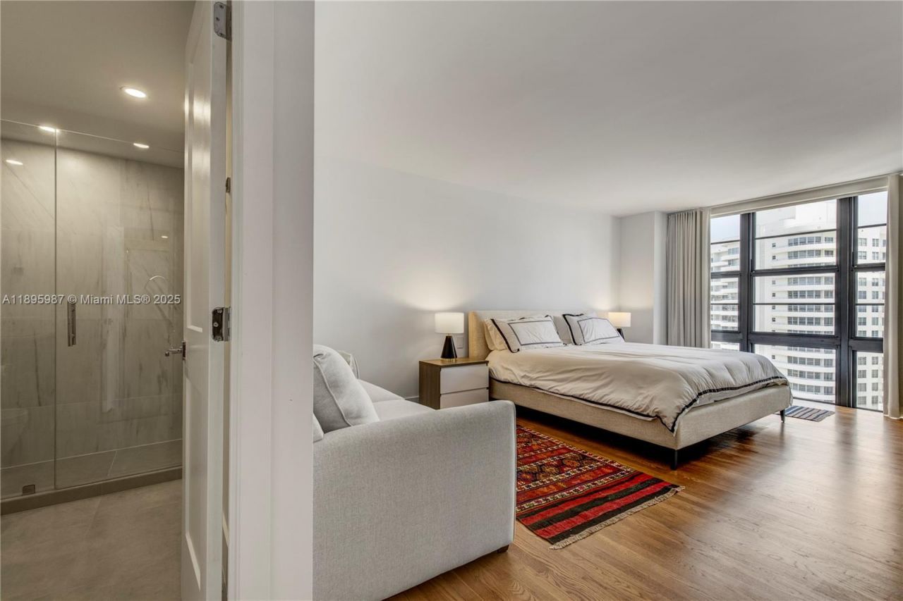 5500 Collins Ave, Unit 1104, Miami Beach, FL 33140 Photo