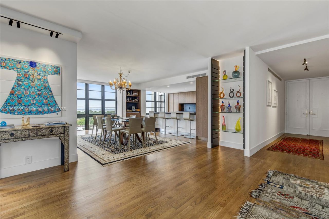 5500 Collins Ave, Unit 1104, Miami Beach, FL 33140 Photo