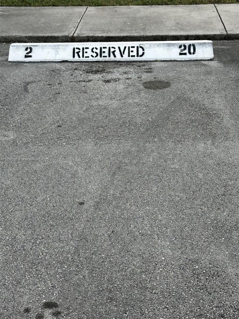 8025 SW 107th Ave, Unit 112, Miami, FL 33173 Photo