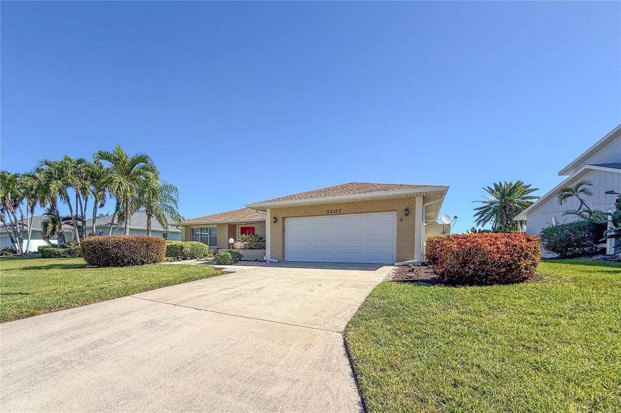 5207 88th Street W, Bradenton, FL 34210 Photo