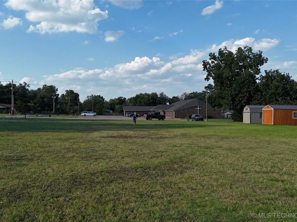 6001 W 41st Street S, Tulsa, OK 74107