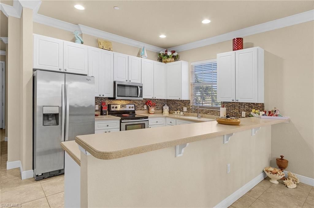 4235 SE 20th Pl, Unit C201, Cape Coral, FL 33904 Photo