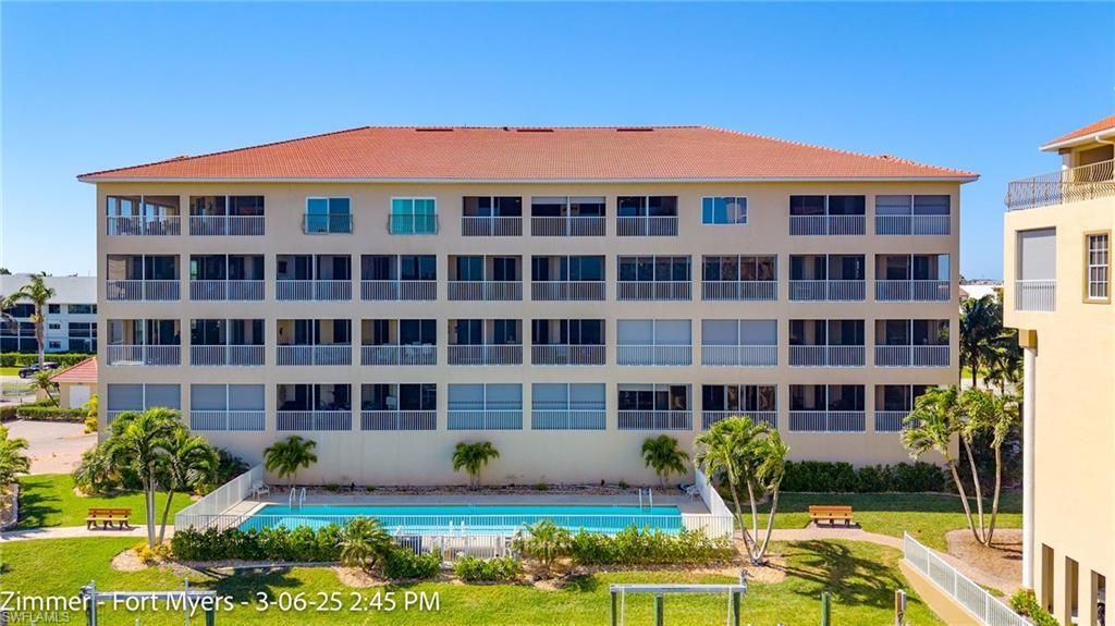 4235 SE 20th Pl, Unit C201, Cape Coral, FL 33904 Photo