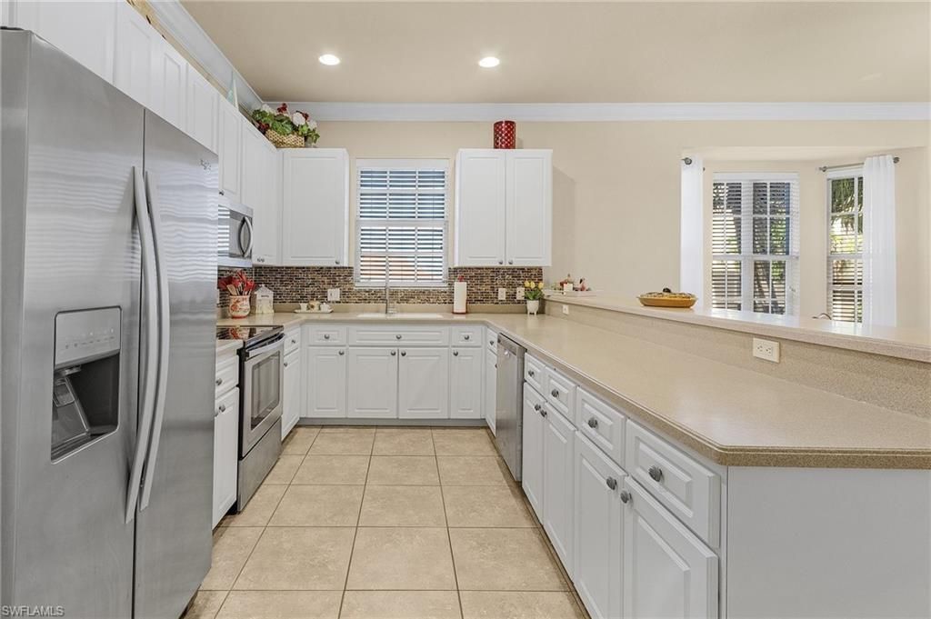 4235 SE 20th Pl, Unit C201, Cape Coral, FL 33904 Photo