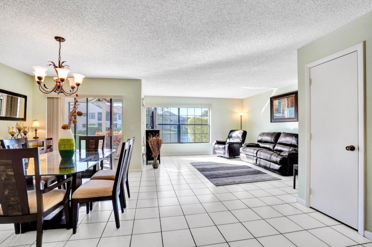 3373 Jog Park Drive, Greenacres, FL 33467 Photo