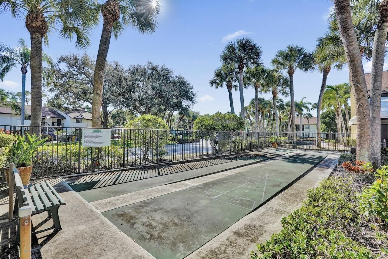 3373 Jog Park Drive, Greenacres, FL 33467 Photo