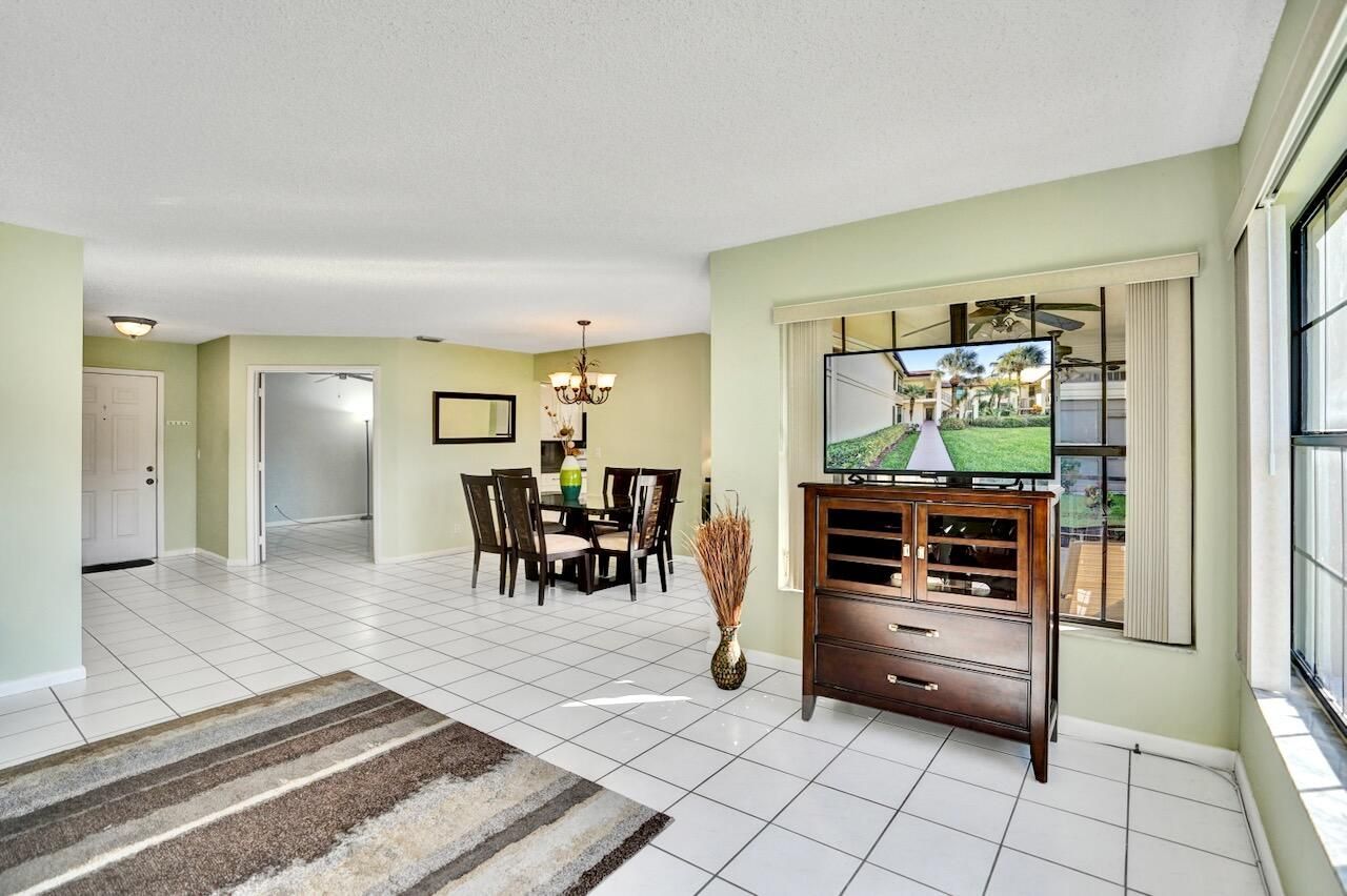 3373 Jog Park Drive, Greenacres, FL 33467 Photo