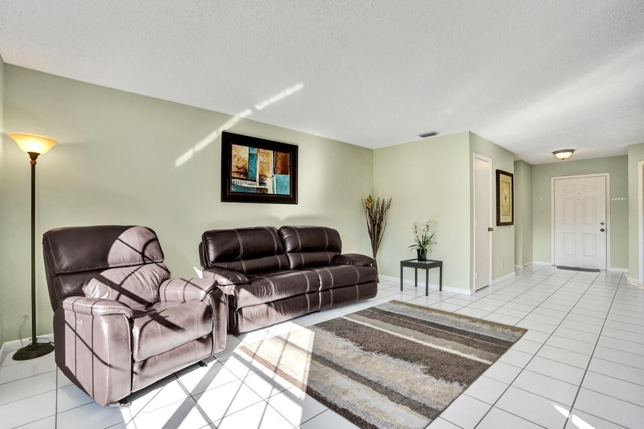 3373 Jog Park Drive, Greenacres, FL 33467 Photo