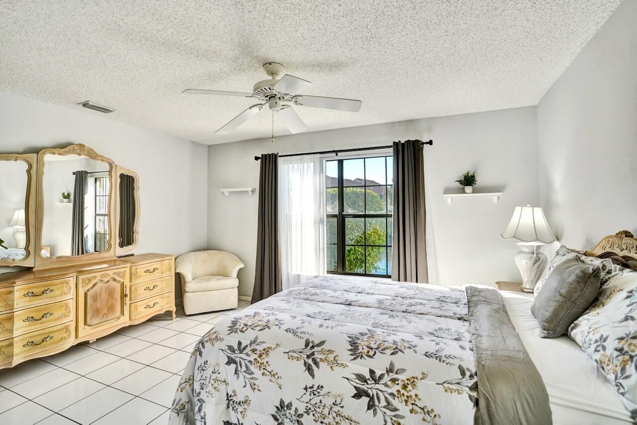 3373 Jog Park Drive, Greenacres, FL 33467 Photo