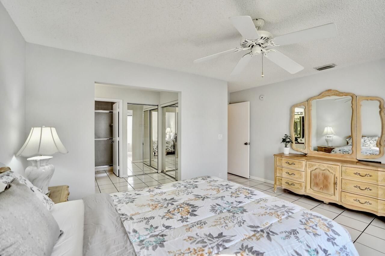3373 Jog Park Drive, Greenacres, FL 33467 Photo