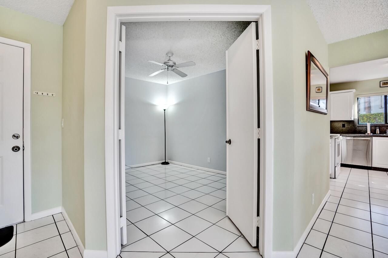 3373 Jog Park Drive, Greenacres, FL 33467 Photo