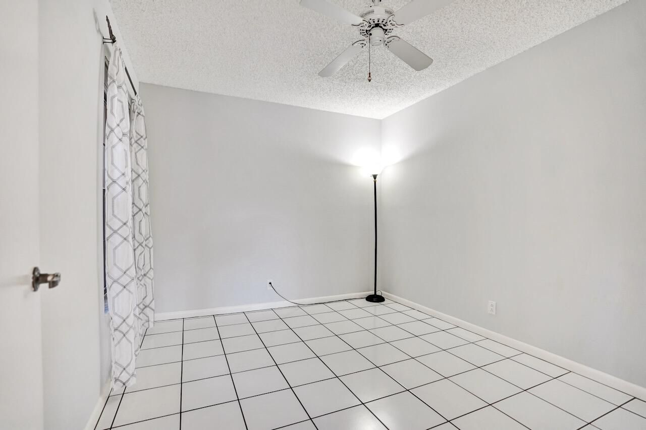 3373 Jog Park Drive, Greenacres, FL 33467 Photo