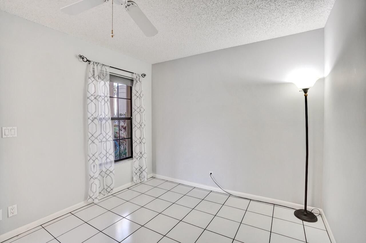 3373 Jog Park Drive, Greenacres, FL 33467 Photo