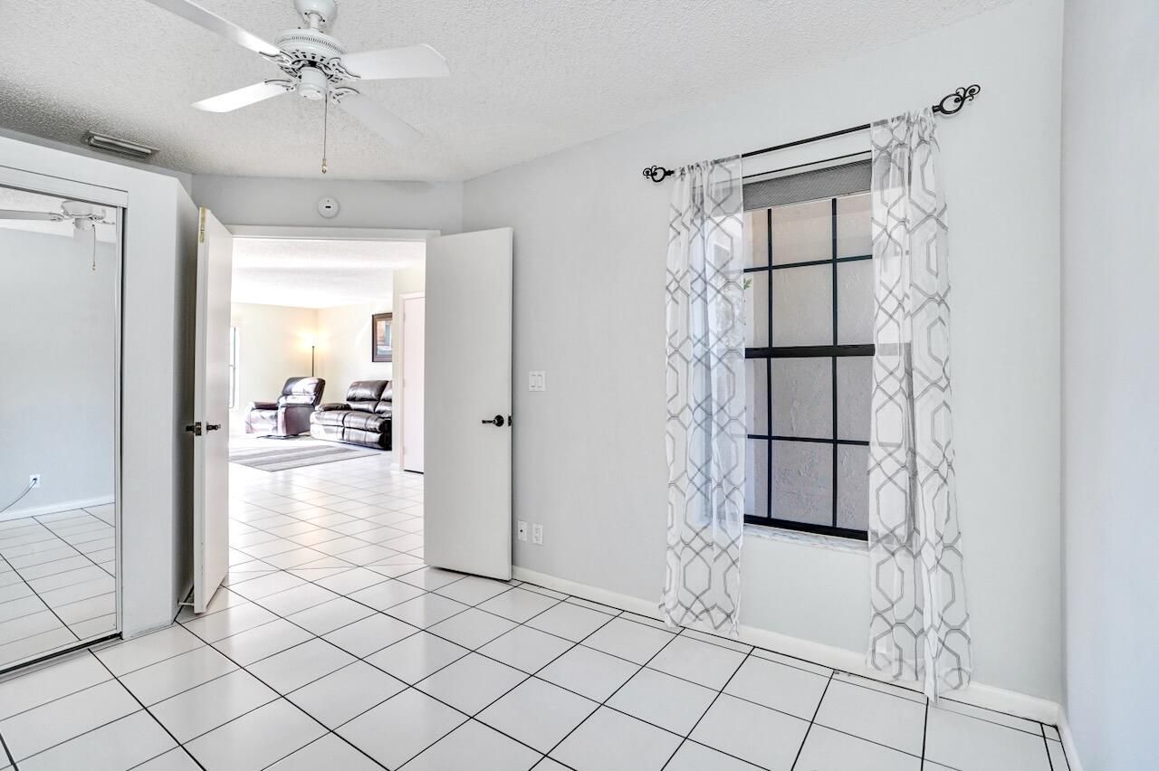 3373 Jog Park Drive, Greenacres, FL 33467 Photo