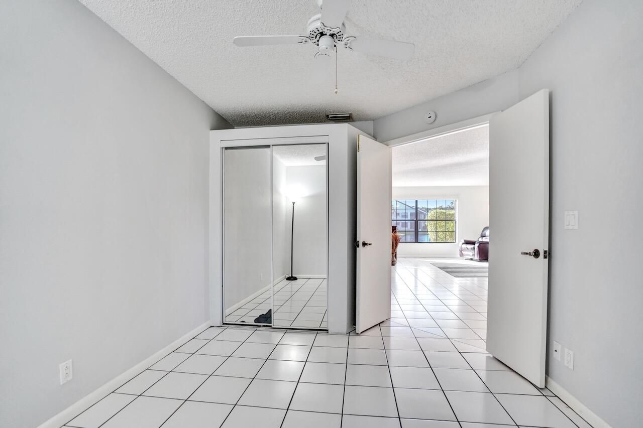 3373 Jog Park Drive, Greenacres, FL 33467 Photo
