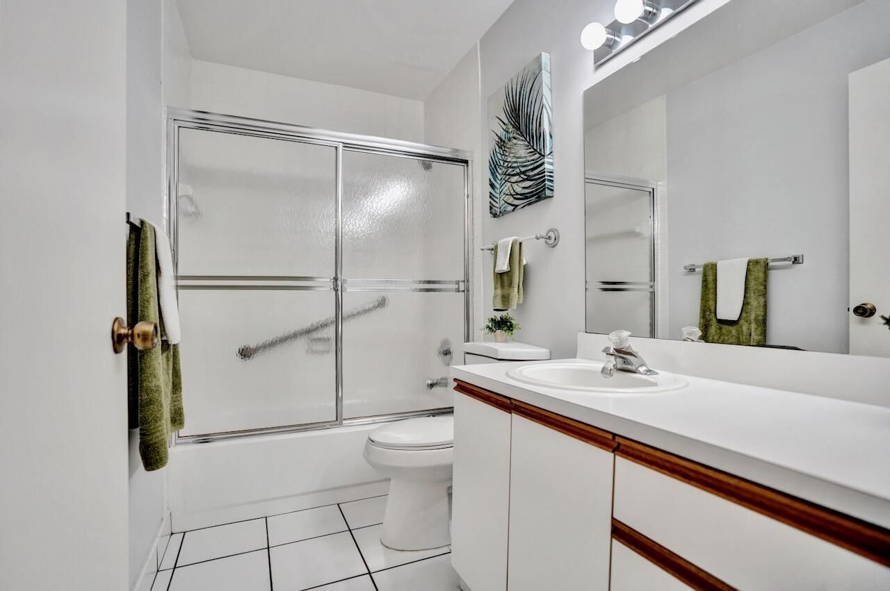 3373 Jog Park Drive, Greenacres, FL 33467 Photo