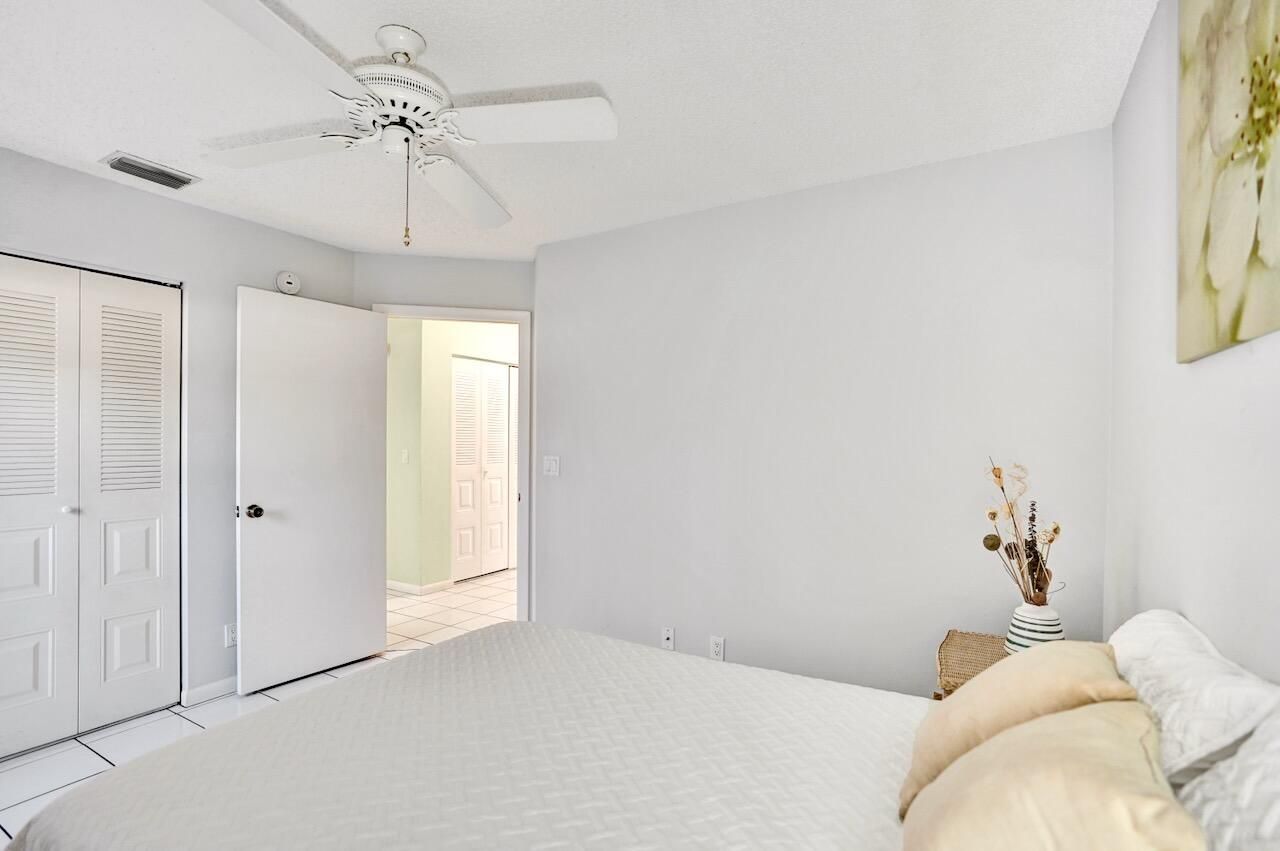 3373 Jog Park Drive, Greenacres, FL 33467 Photo