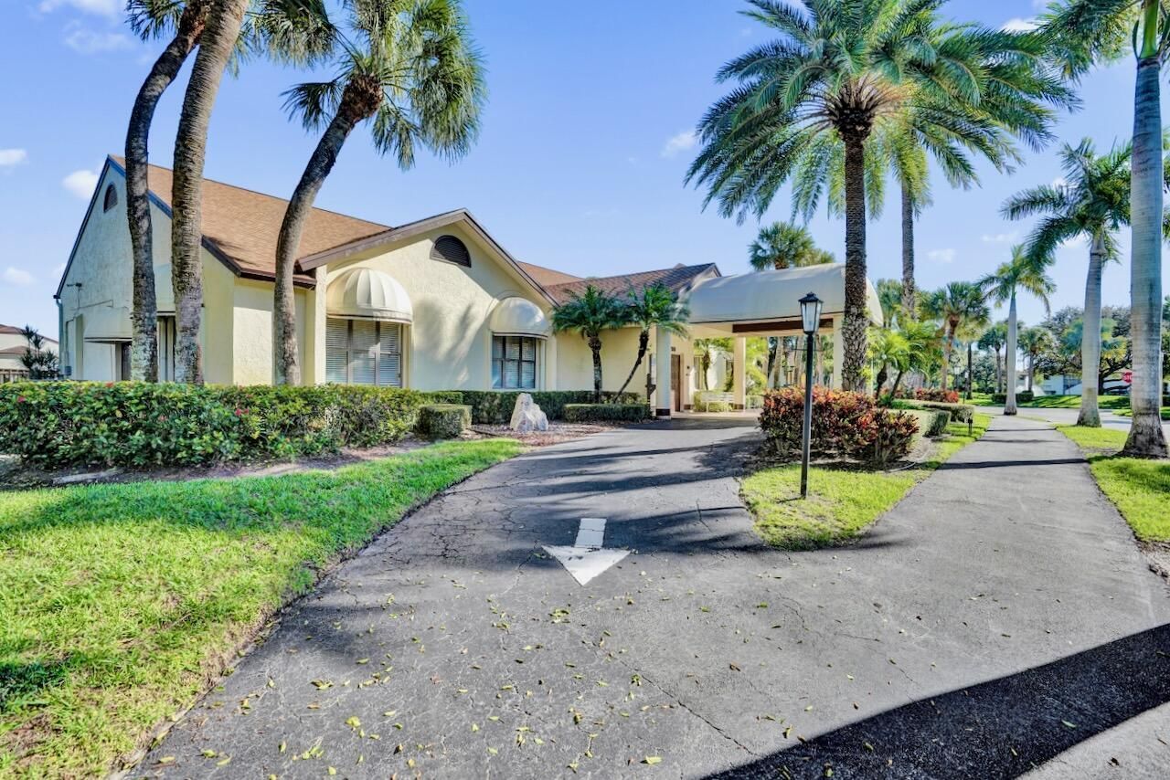 3373 Jog Park Drive, Greenacres, FL 33467 Photo