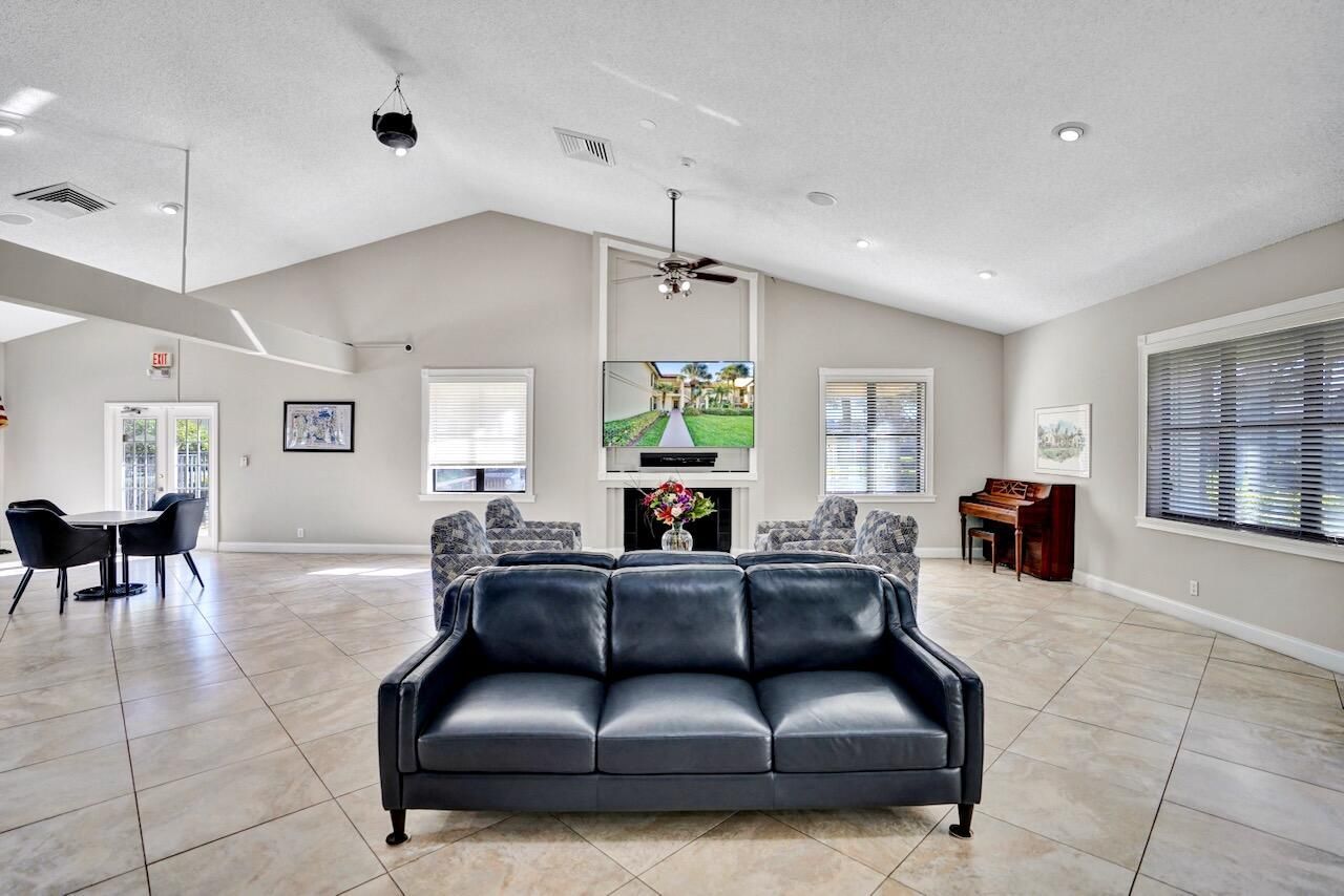 3373 Jog Park Drive, Greenacres, FL 33467 Photo