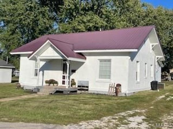 215 S Cuivre Street, Bowling Green, MO 63334