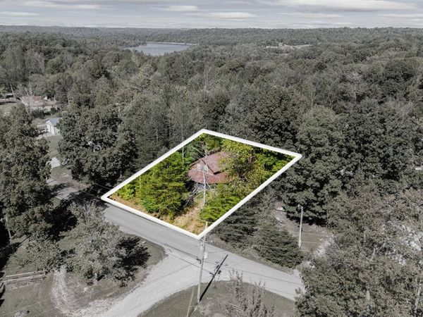 416 Wilderness Road , Mammoth Cave, KY 42259