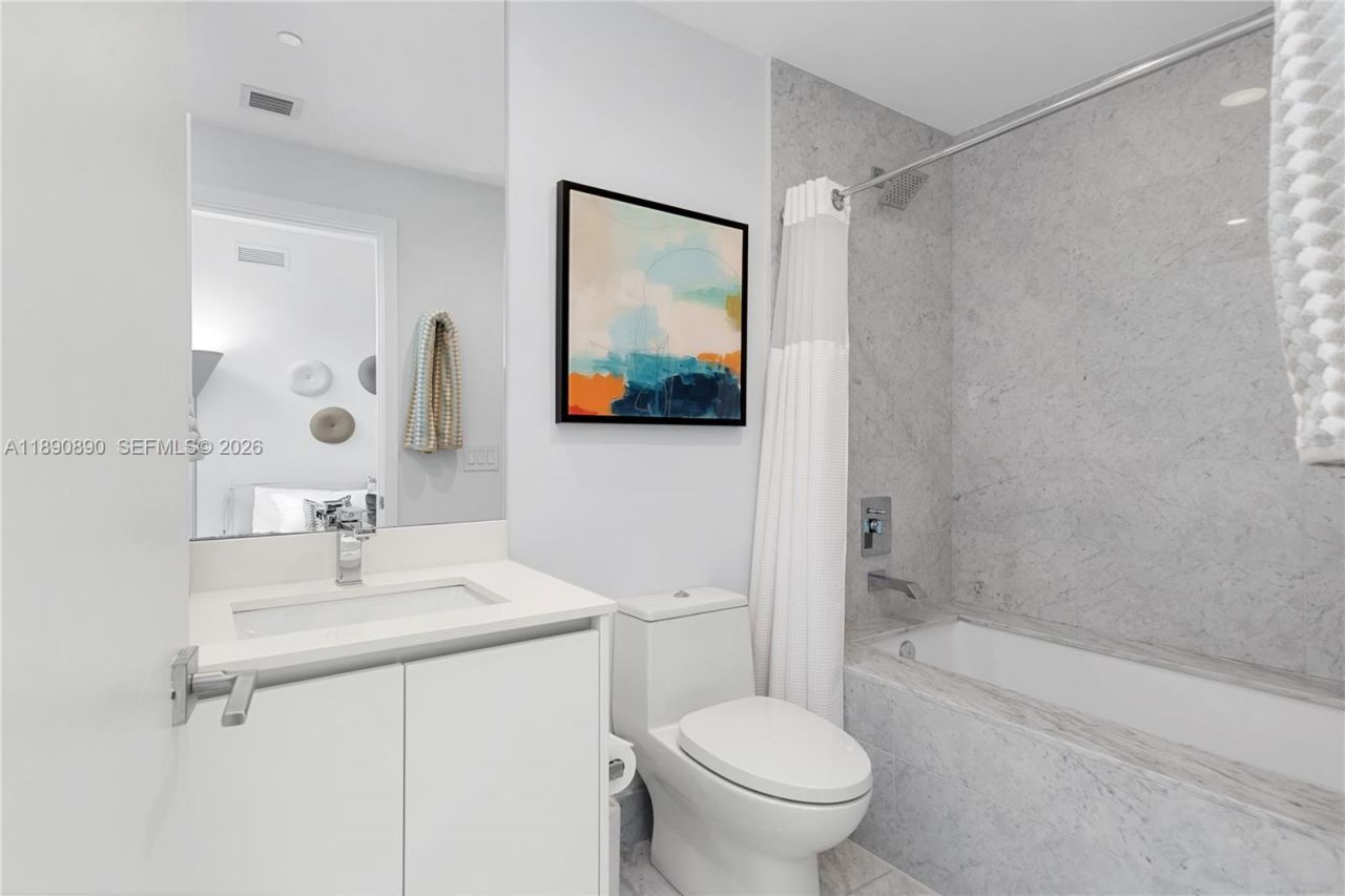 650 NE 32nd St, Unit BH7, Miami, FL 33137 Photo