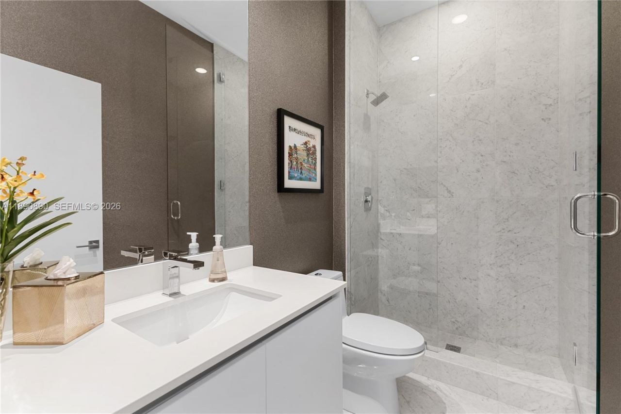 650 NE 32nd St, Unit BH7, Miami, FL 33137 Photo