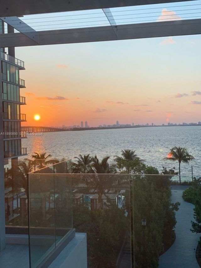 650 NE 32nd St, Unit BH7, Miami, FL 33137 Photo