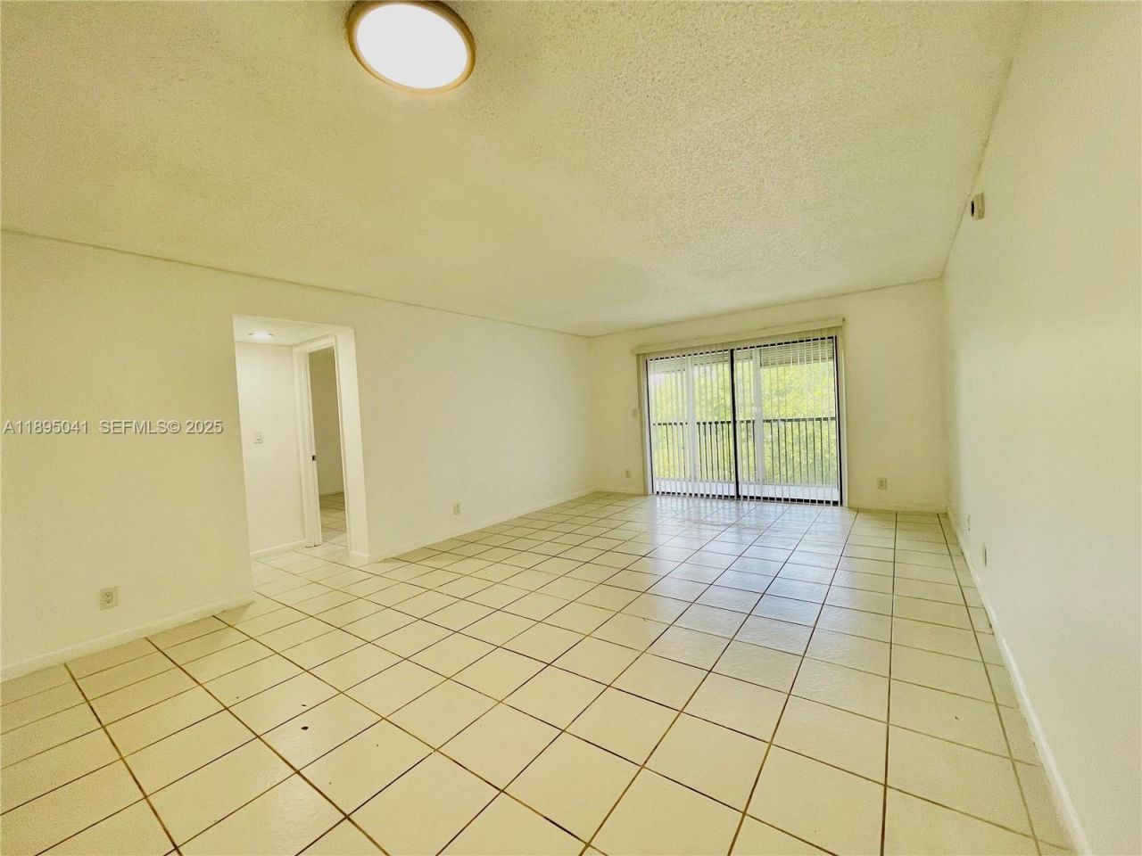 2209 S Cypress Bend Dr, Unit 407, Pompano Beach, FL 33069 Photo