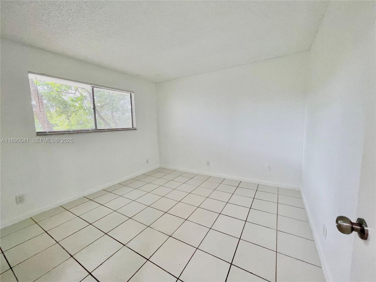 2209 S Cypress Bend Dr, Unit 407, Pompano Beach, FL 33069 Photo