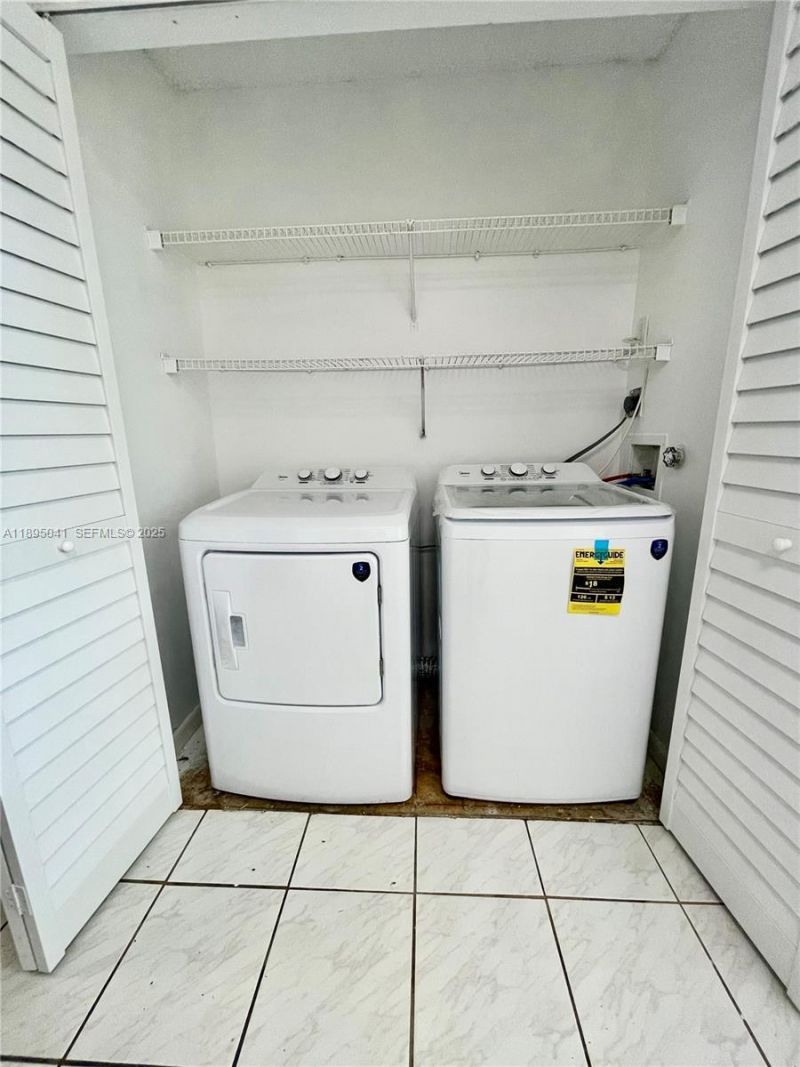 2209 S Cypress Bend Dr, Unit 407, Pompano Beach, FL 33069 Photo