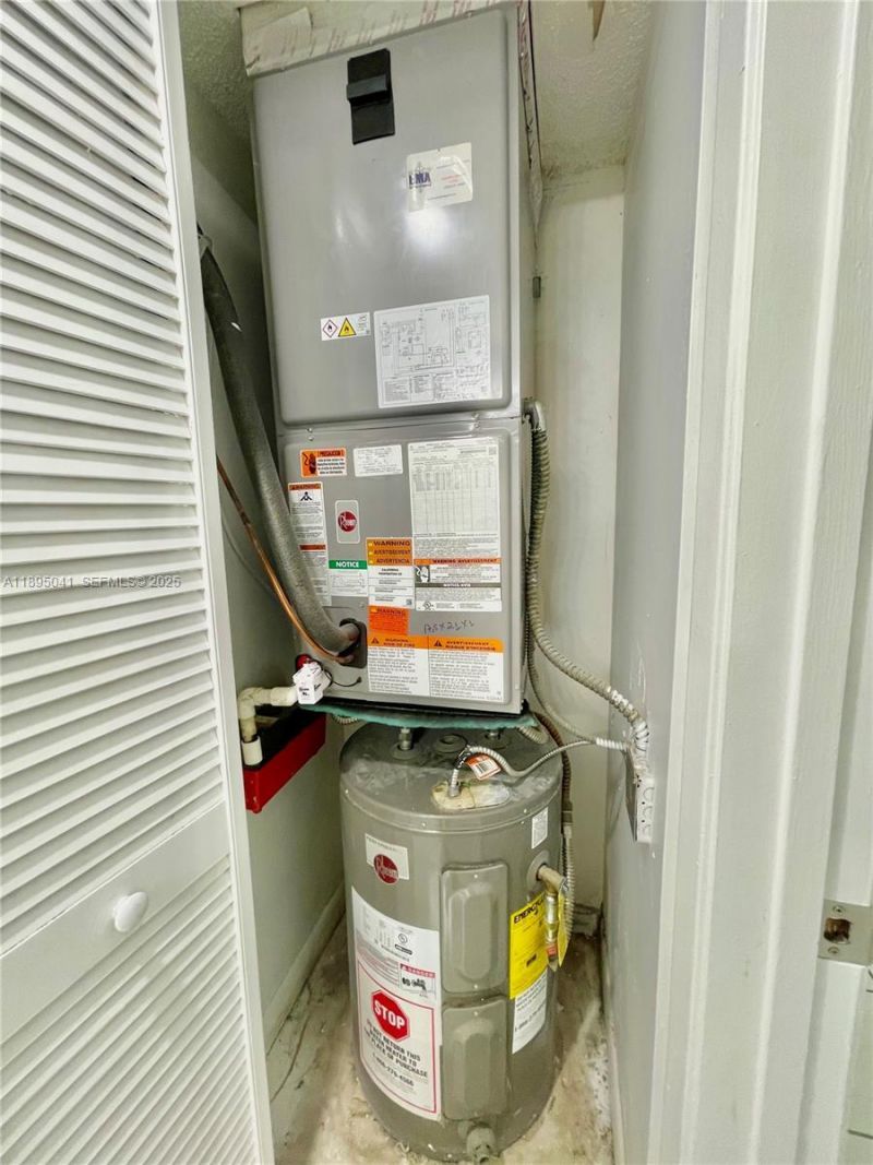 2209 S Cypress Bend Dr, Unit 407, Pompano Beach, FL 33069 Photo