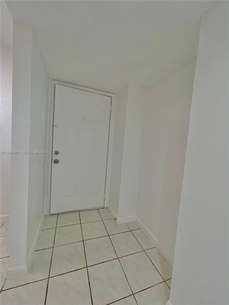 2209 S Cypress Bend Dr, Unit 407, Pompano Beach, FL 33069 Photo