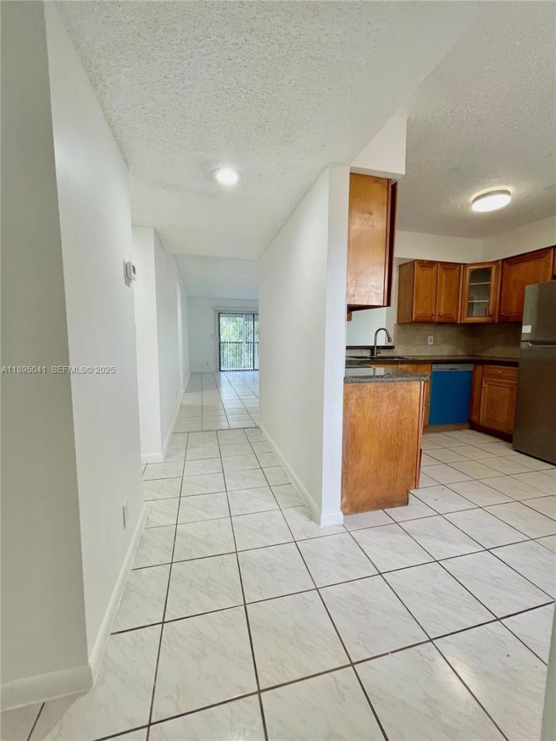 2209 S Cypress Bend Dr, Unit 407, Pompano Beach, FL 33069 Photo