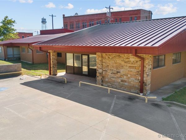 116 E Robert S Kerr Boulevard, Wynnewood, OK 73098